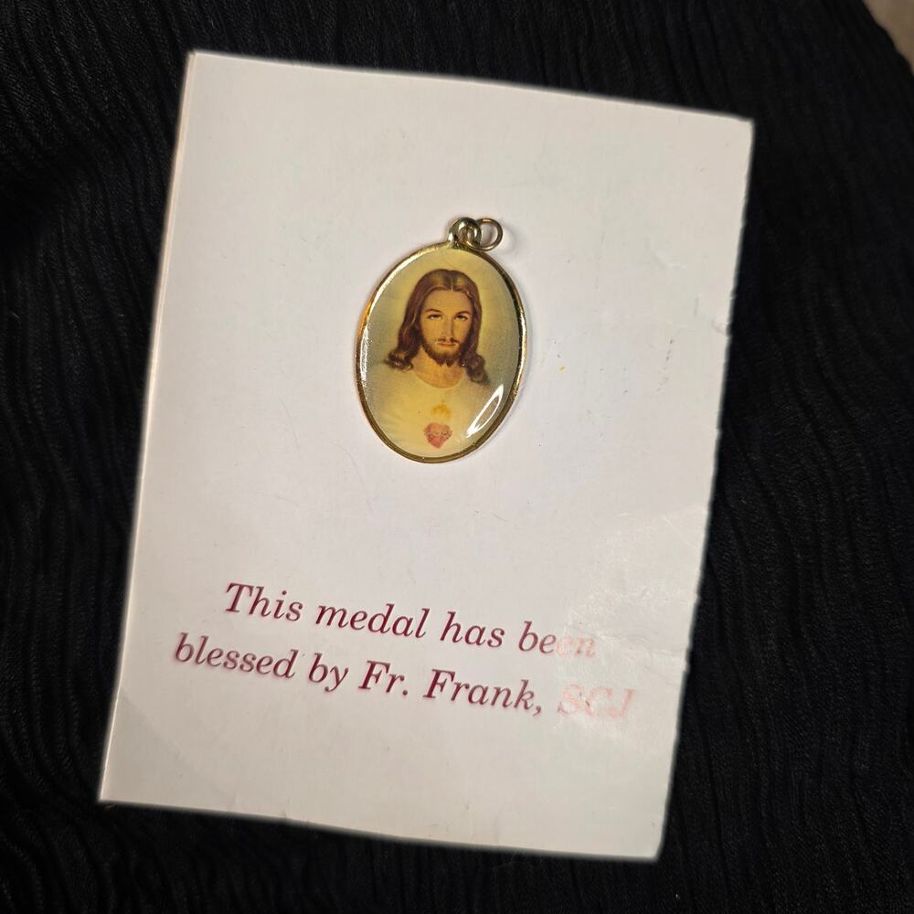 Vintage Sacred Heart of Jesus Blessed Medal Prayer Card Catholic SCJ Devotional